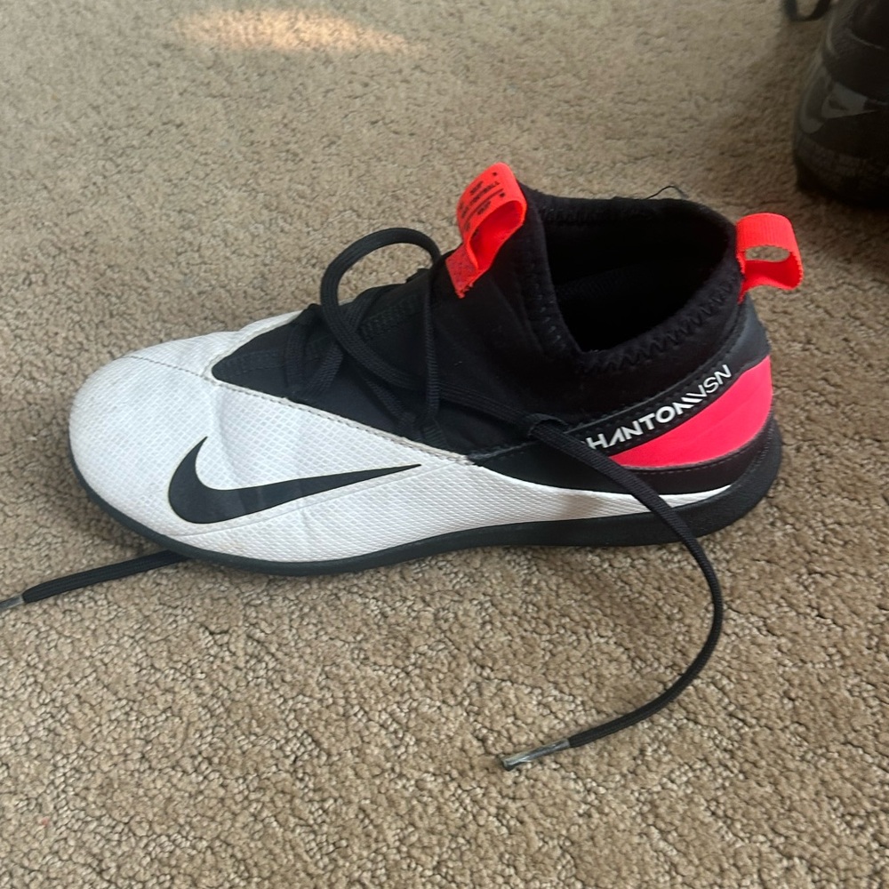 Nike Black and White Sneakers with Knit Upper
